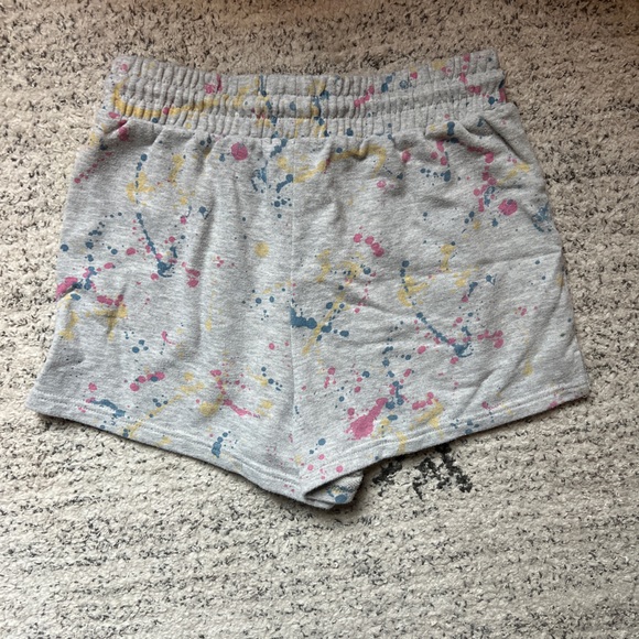 grey paint splattered comfy shorts - Picture 2 of 3